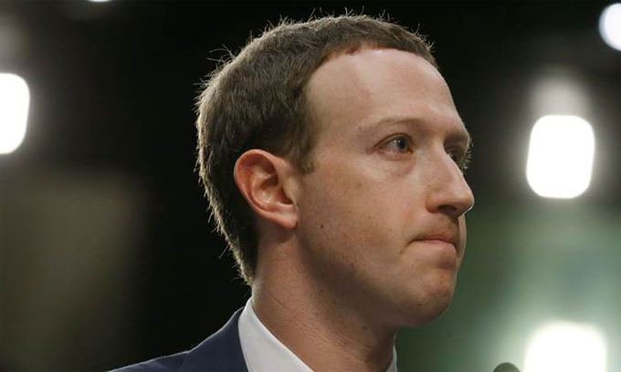 Hành trình thâu tóm quyền lực tại Facebook của Zuckerberg